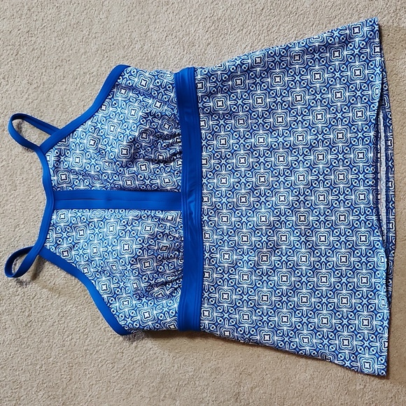 Lands End  Tankini Swim Suit Top - Adjustable Straps - Size 10 - Picture 1 of 7
